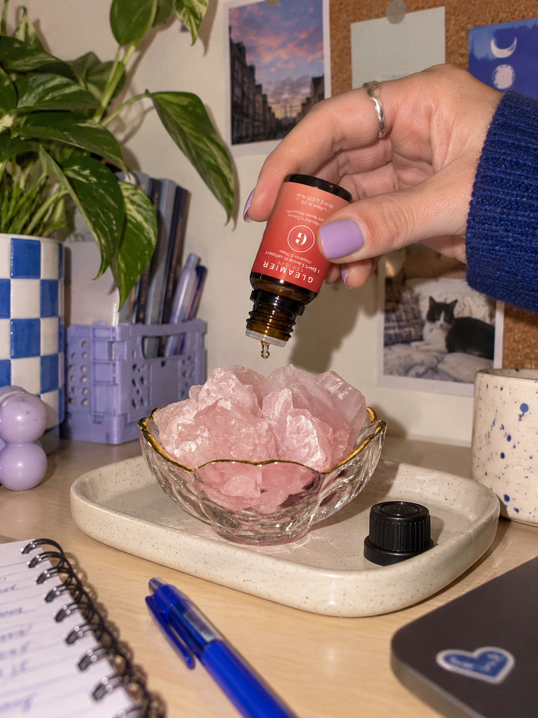 Using gleamier's fragrance oil on gleamier's petal diffuser